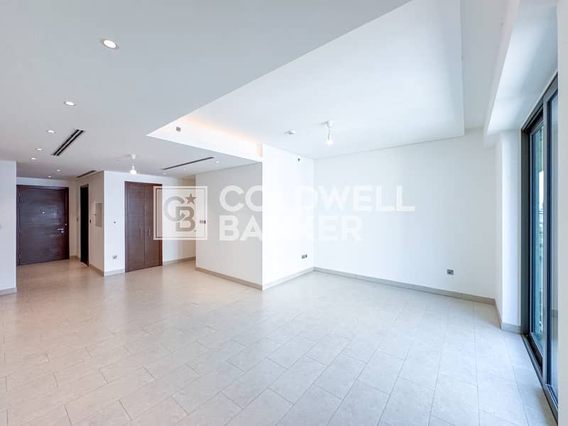 Vacant | Renovated Unit | Top Floor Vacant | Renovated Unit | Top Floor