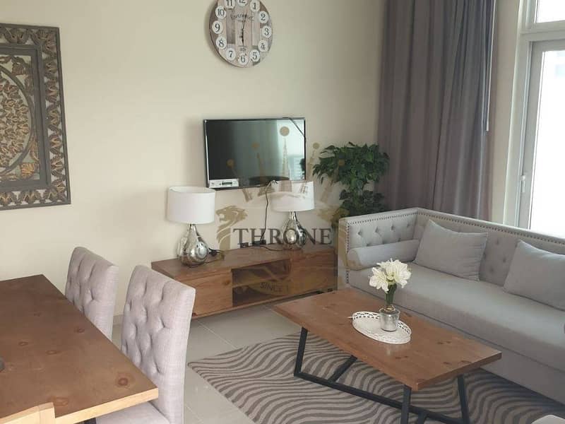 4BR | SINGLE ROW | CLOSE TO POOL 4BR | SINGLE ROW | CLOSE TO POOL