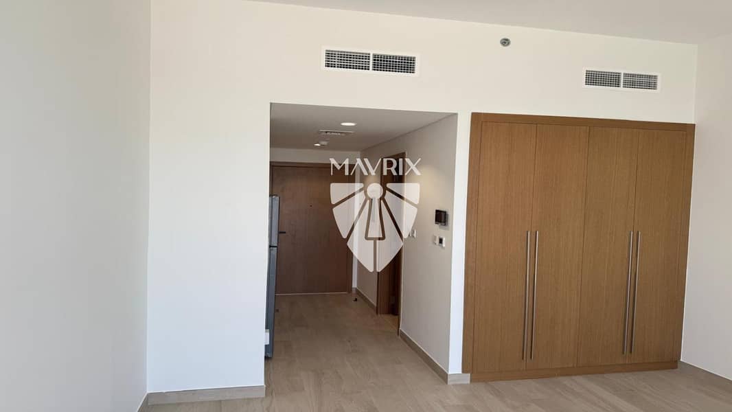 8 Image 8