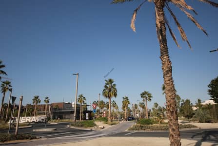 Residential Villa 6 Bed Sea View La Mer Vacant Residential Villa 6 Bed Sea View La Mer Vacant