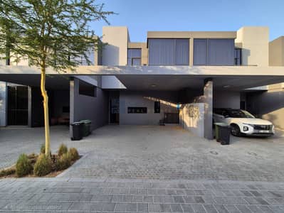 4 Schlafzimmer Townhouse zum zum Verkauf in Tilal City, Sharjah - 20260507_174424(1). jpg