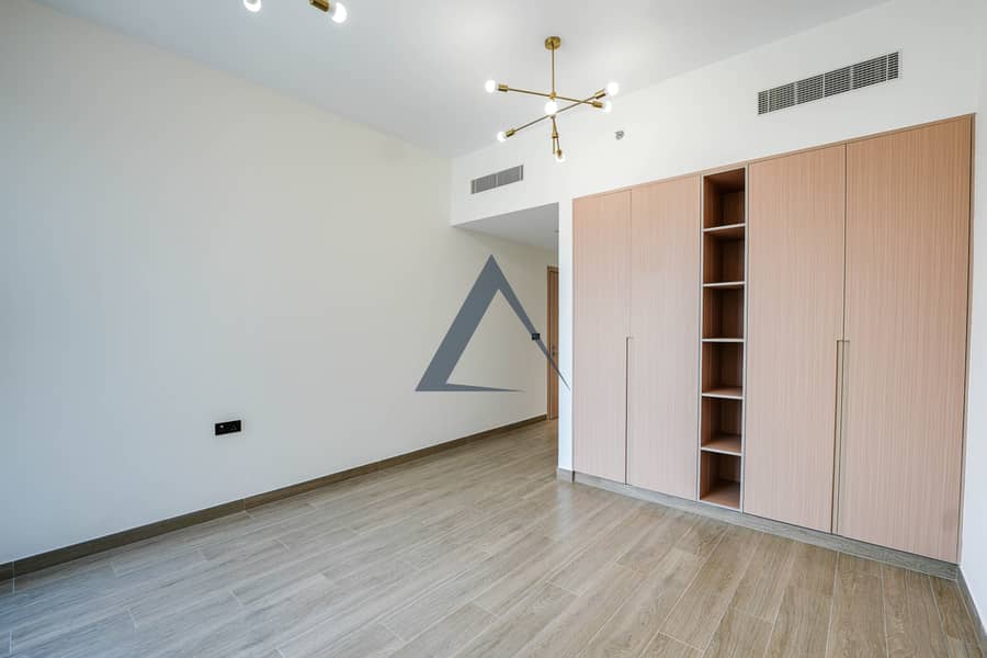 6 Property Image