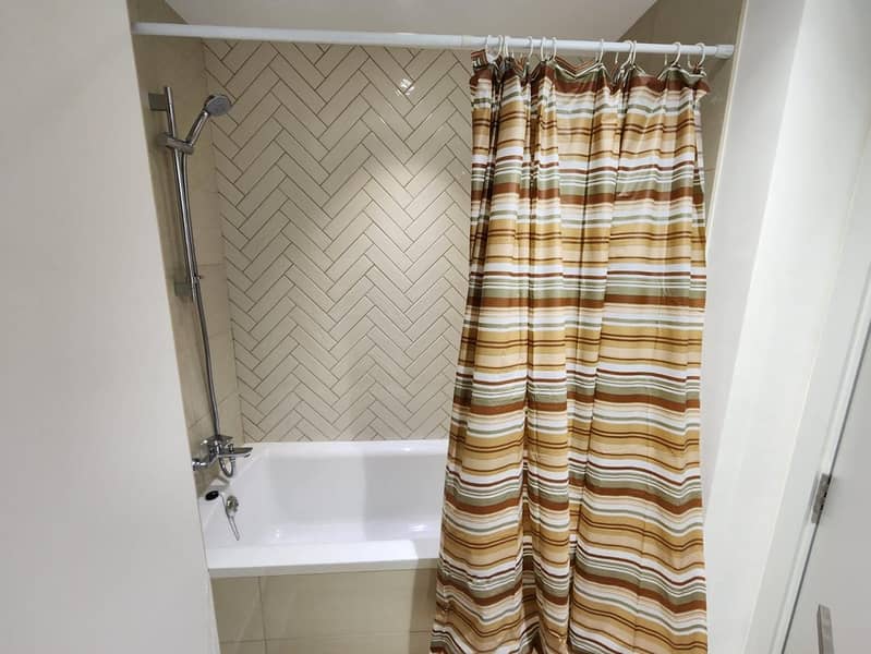 4 5e5ec926-6405-42e7-9be4-77b03b76587c. jpg