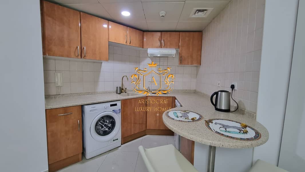 5 Kitchen 03. jpg
