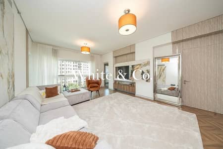 2 Bedroom Apartment for Sale in Palm Jumeirah, Dubai - Fully Renovated | Park Facing | Vacant 2 Bedroom Apartment for Sale in Palm Jumeirah, Dubai - Fully Renovated | Park Facing | Vacant