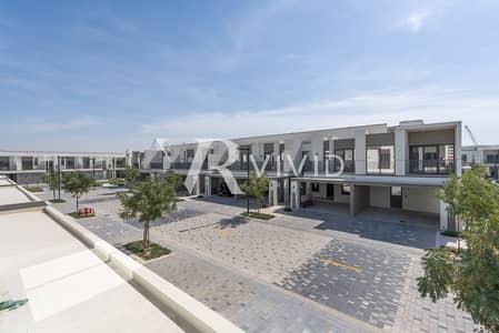 4 Bedroom Townhouse for Rent in Tilal Al Ghaf, Dubai - Large Plot | Available Now | Single Row