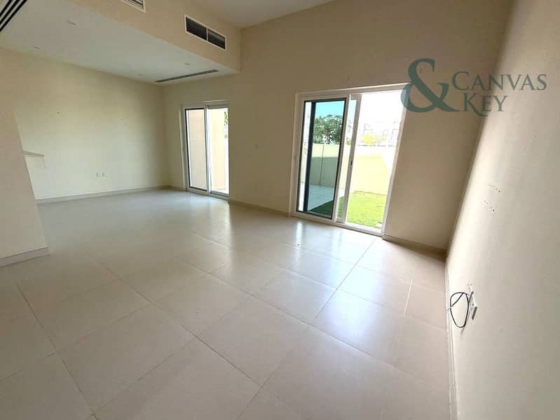 Casa adosada en Villanova,Amaranta,Amaranta 2, 3 dormitorios, 140000 AED - 15824132 Casa adosada en Villanova,Amaranta,Amaranta 2, 3 dormitorios, 140000 AED - 15824132