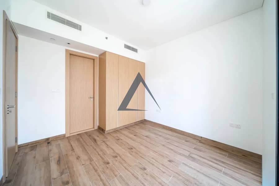 6 Property Image