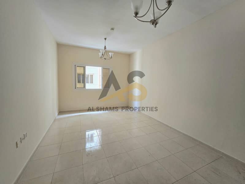 10 ea70bf60-eda0-405a-a3b4-ab53dcca4a57. jpg