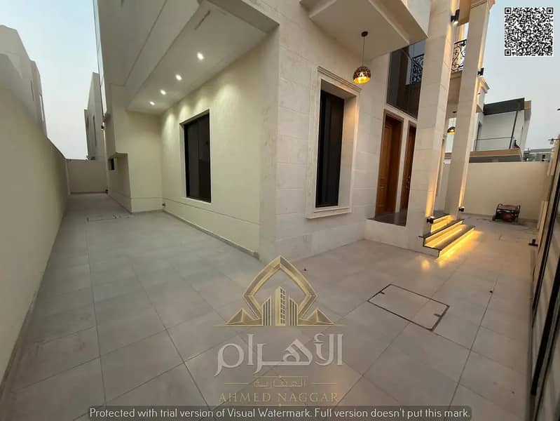 2 855002001-1066x800. webp