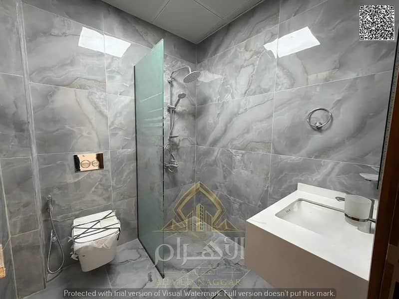6 855003478-1066x800. webp