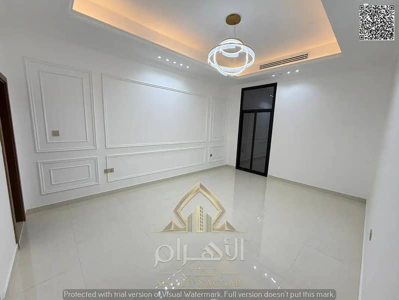 12 855003484-1066x800. webp