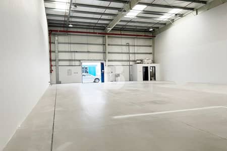 Warehouse te Huur in Al Quoz, Dubai - Magazijn in Al Quoz，Al Quoz Industrial Area，Al Quoz Industrial Area 2, 341200 AED - 16068205