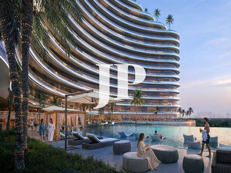 17 25015_Amenities_Pool. jpg