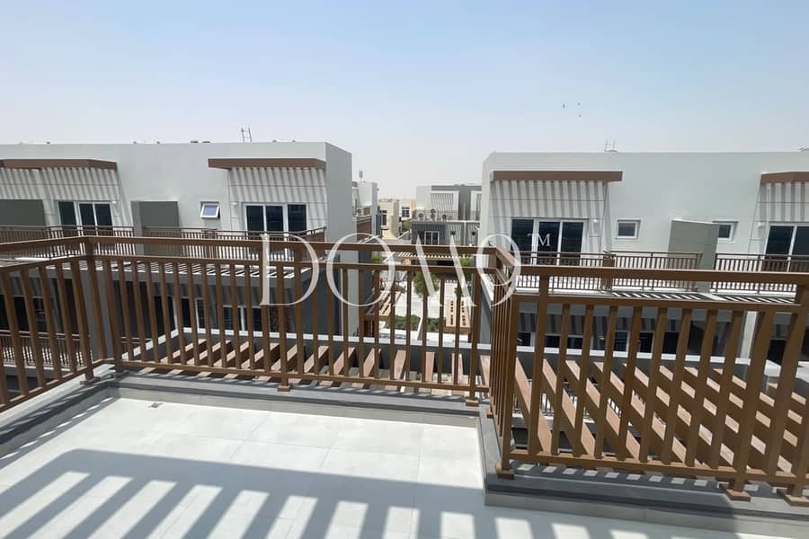 Ready July 2026 | Middle unit | Genuine Resale Ready July 2026 | Middle unit | Genuine Resale