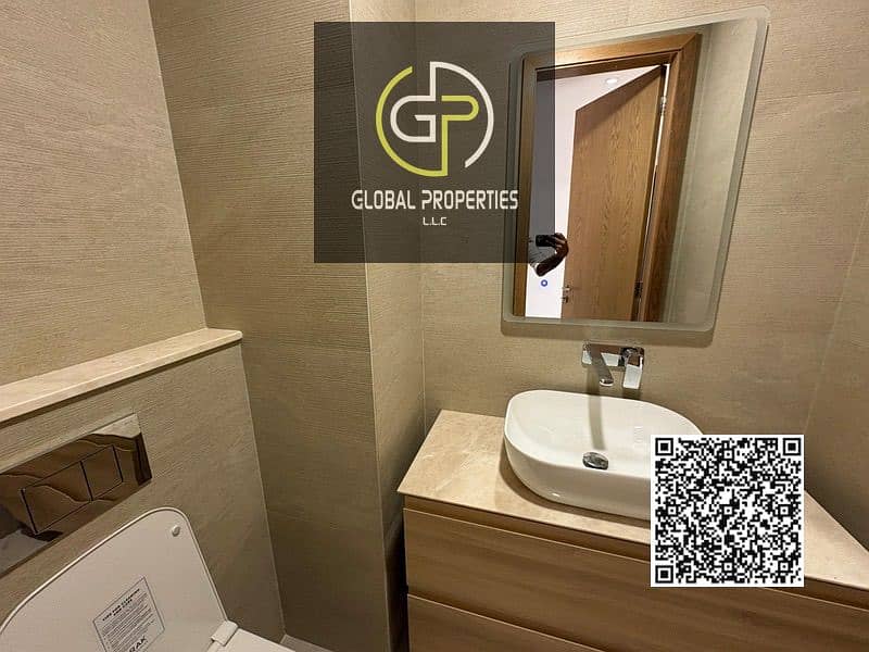 12 New QR - 16. jpeg