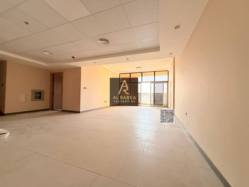 4 e12da5b2-f4bf-4934-bbac-b242adf03616. jpg