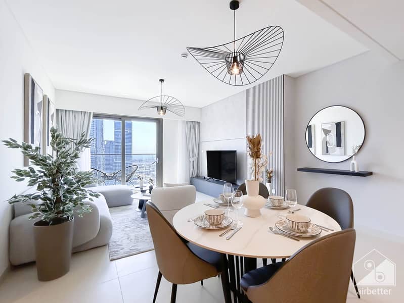 2 Crown Tower - 3501- Living-16. jpg