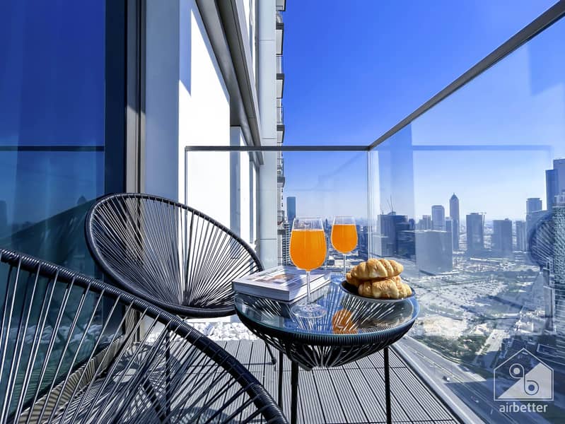 3 Crown Tower - 3501- Living-21. jpg