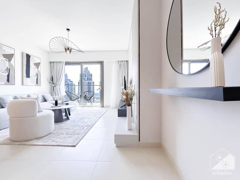 10 Crown Tower - 3501- Living-3. jpg