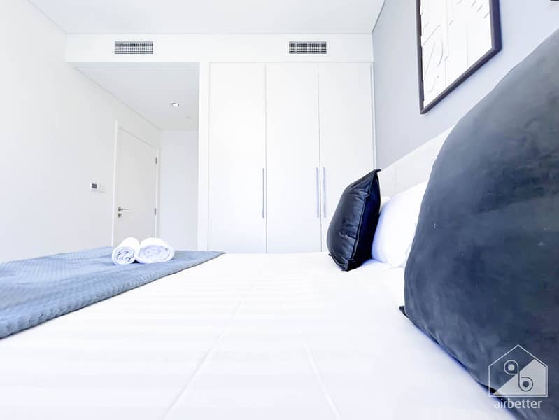 31 Crown Tower - 3501- Room1-13. jpg