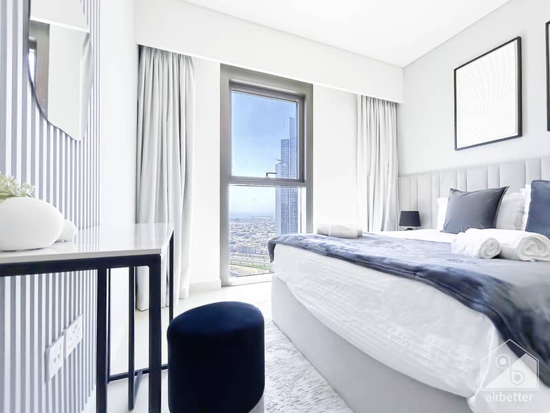 38 Crown Tower - 3501- Room2-4. jpg