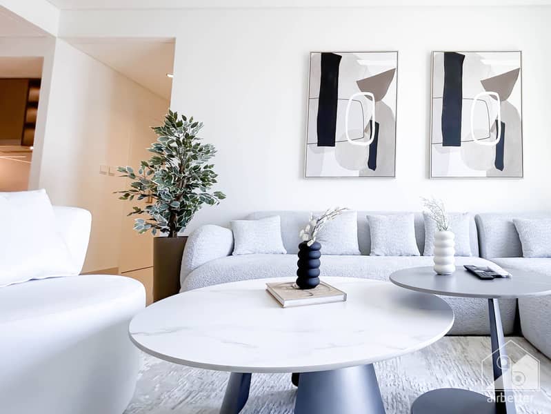 44 Crown Tower - 3501- Living-8. jpg