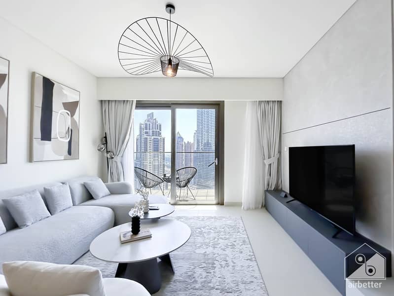 45 Crown Tower - 3501- Living-13. jpg