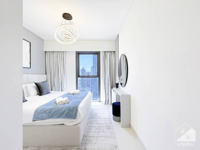 49 Crown Tower - 3501- Room1-2. jpg