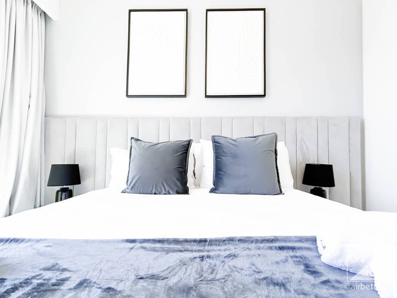 54 Crown Tower - 3501- Room2-6. jpg