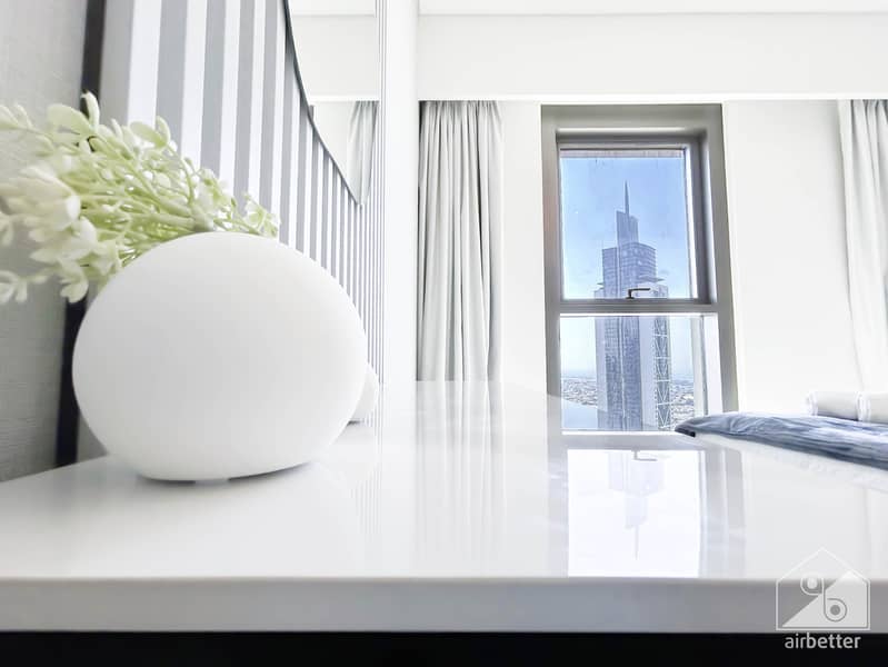 57 Crown Tower - 3501- Room2-10. jpg