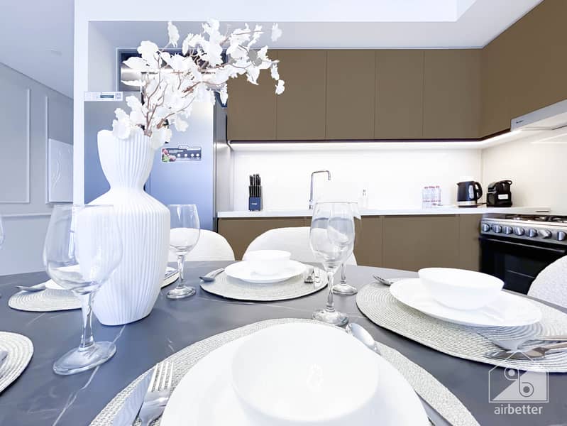 6 Burj Crown - 2601 -Kitchen-2. jpg