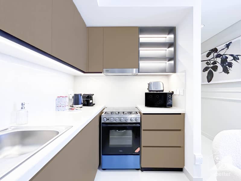 8 Burj Crown - 2601 -Kitchen-4. jpg
