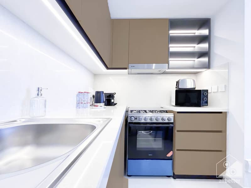 9 Burj Crown - 2601 -Kitchen-5. jpg