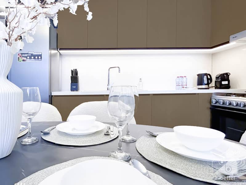 12 Burj Crown - 2601 -Kitchen-8. jpg