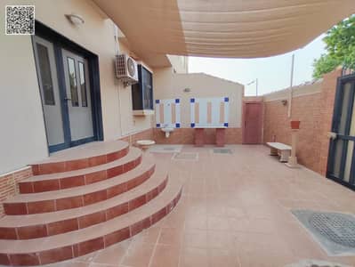 4 Schlafzimmer Villa zum zur Miete in Al Nekhailat, Sharjah - fcc5b521-16d9-4c8d-9567-8af2605661e6. jpg 4 Schlafzimmer Villa zum zur Miete in Al Nekhailat, Sharjah - fcc5b521-16d9-4c8d-9567-8af2605661e6. jpg