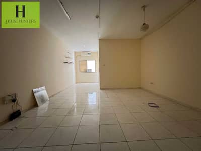 Studio for Rent in Al Majaz, Sharjah - IMG_1043. jpg Studio for Rent in Al Majaz, Sharjah - IMG_1043. jpg