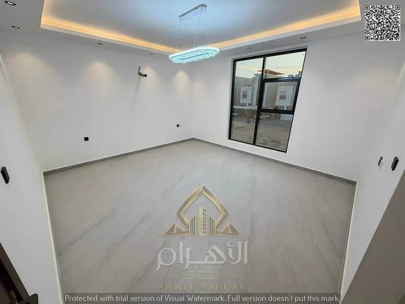 14 855003431-1066x800. webp
