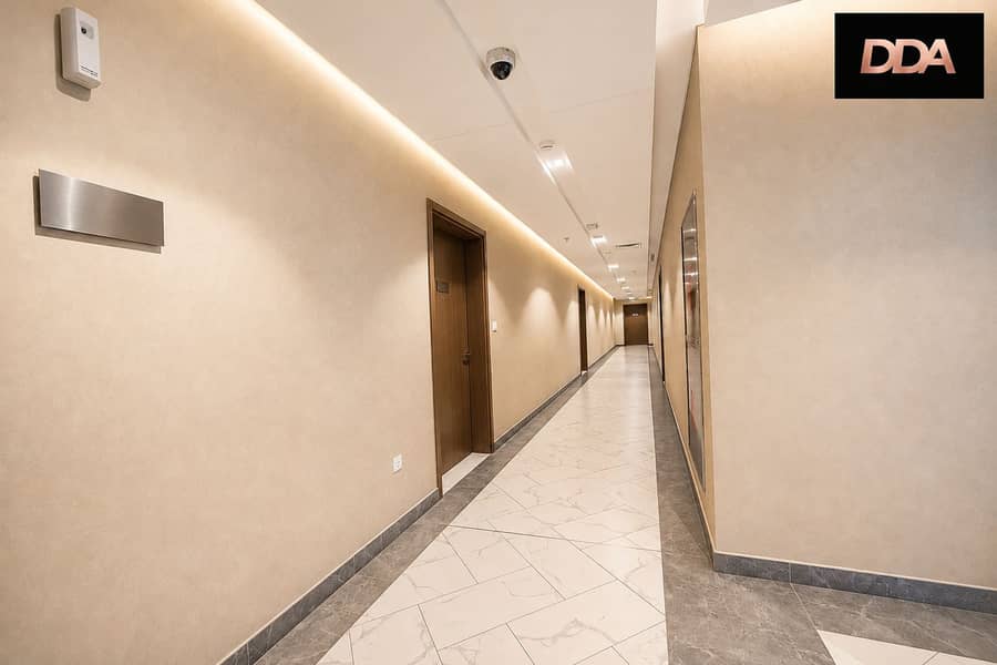 5 azizi-greenfield-corridor-hallway. png