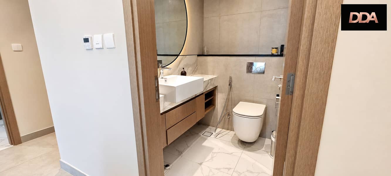 7 azizi-greenfield-master-Toilet-01. png
