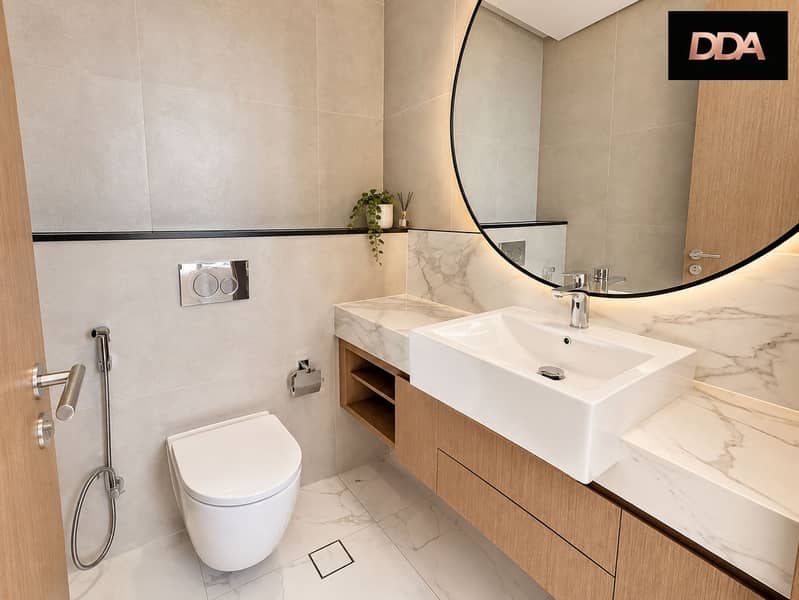 8 azizi-greenfield-master-Guestbathroom. png