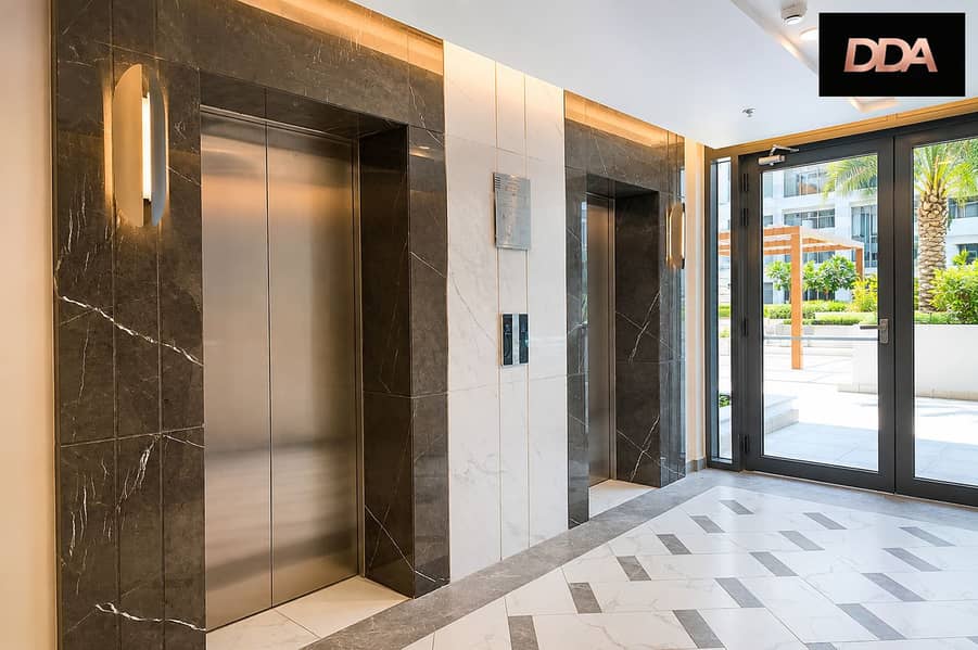 11 azizi-greenfield-elevator-lobby. png