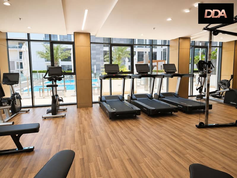 15 azizi-greenfield-gym-fitness-center-01. png