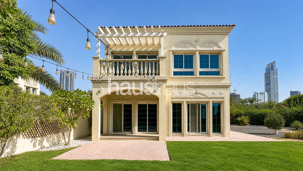 Corner Villa | Park Facing | Newly Renovated! Corner Villa | Park Facing | Newly Renovated!