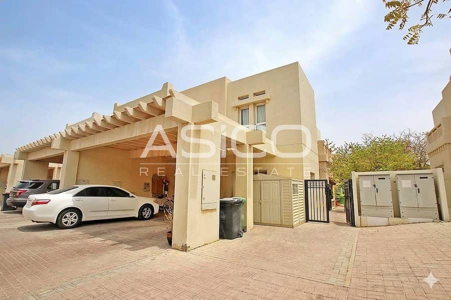 Modern Luxury Villa | Private Garden | The Lakes Modern Luxury Villa | Private Garden | The Lakes