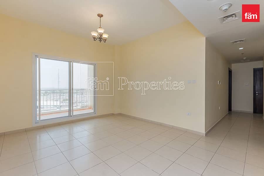 Larege 1 BHK With Huge Terrace + Balcony Larege 1 BHK With Huge Terrace + Balcony