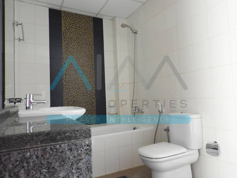 16 Over Looking Dubai Canal | Neat & Clean Unit |  For  Rent 1bed Apt