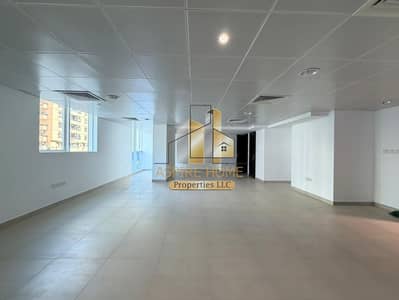 Office para en Alquiler en Al Zahiyah, Abu Dhabi - WhatsApp Image 2026-06-23 at 11.02. 22 (1). jpeg Office para en Alquiler en Al Zahiyah, Abu Dhabi - WhatsApp Image 2026-06-23 at 11.02. 22 (1). jpeg