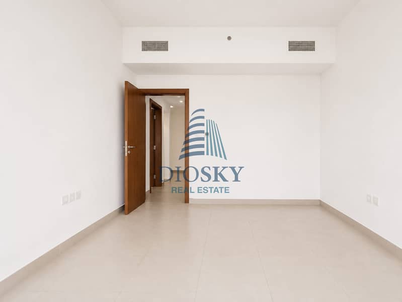 4 Image 4