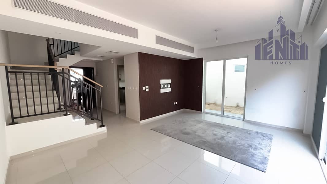 Corner Unit | Closed Kitchen | Private Garden Corner Unit | Closed Kitchen | Private Garden